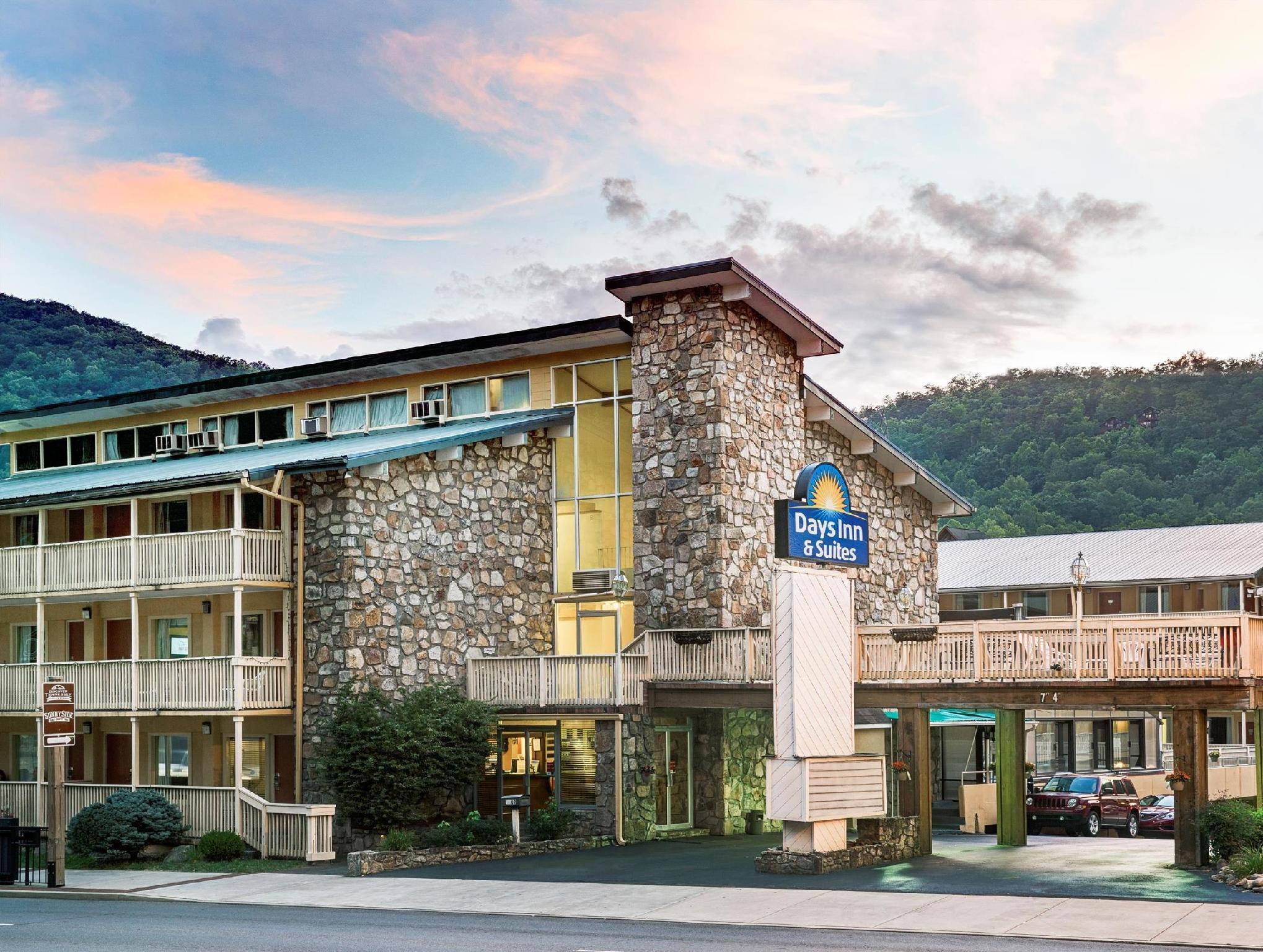 Days Inn & Suites By Wyndham Downtown Gatlinburg Parkway Exteriér fotografie