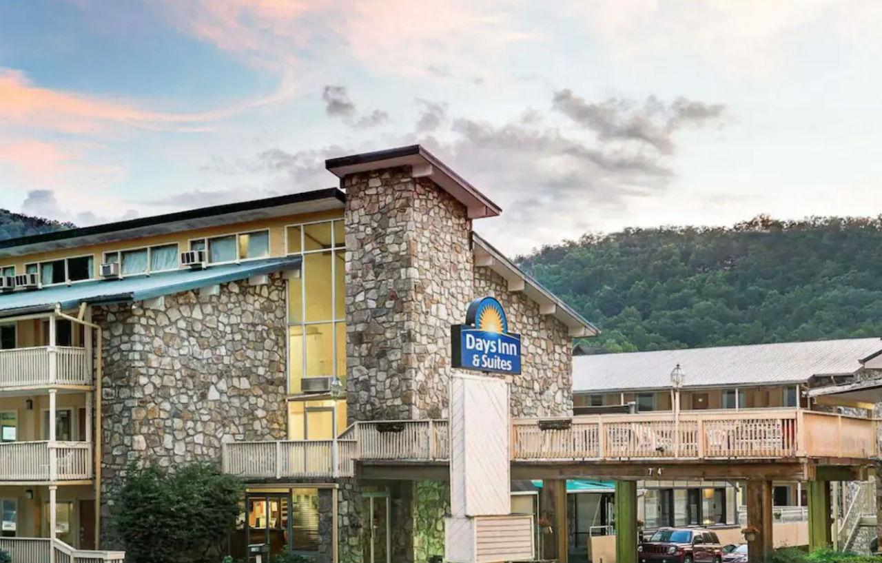 Days Inn & Suites By Wyndham Downtown Gatlinburg Parkway Exteriér fotografie